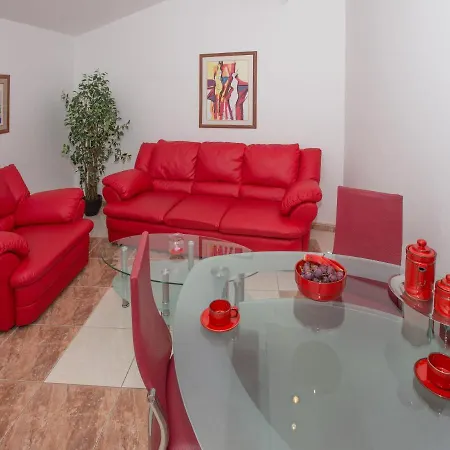 Апартаменти Marcela