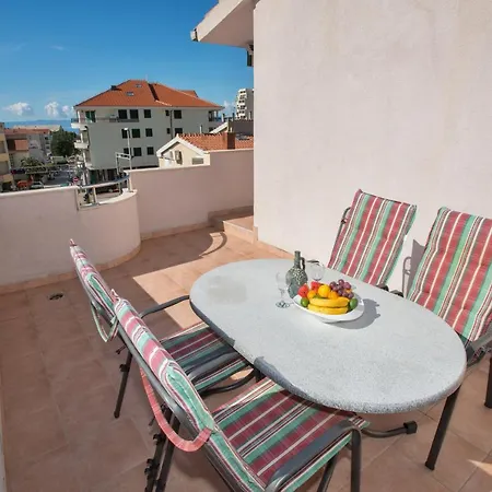 Apartment Marcela Makarska